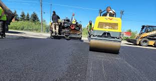 Best Recycled Asphalt Driveway Installation  in Lynchburg, OH